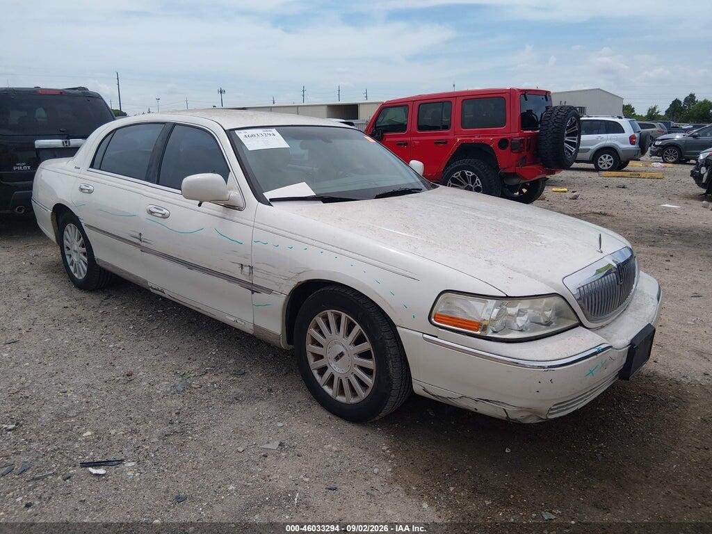 2004 LINCOLN TOWN CAR 1LNHM81W24Y674453