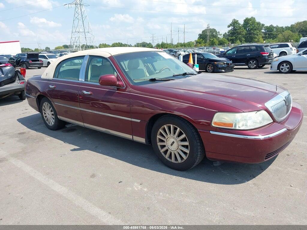 2004 LINCOLN TOWN CAR 1LNHM83W84Y640823