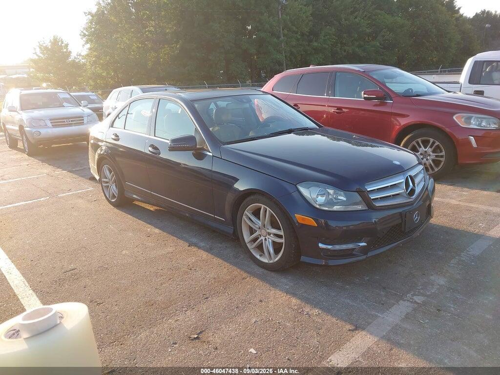 2012 MERCEDES-BENZ C 300 WDDGF8BB8CR195233