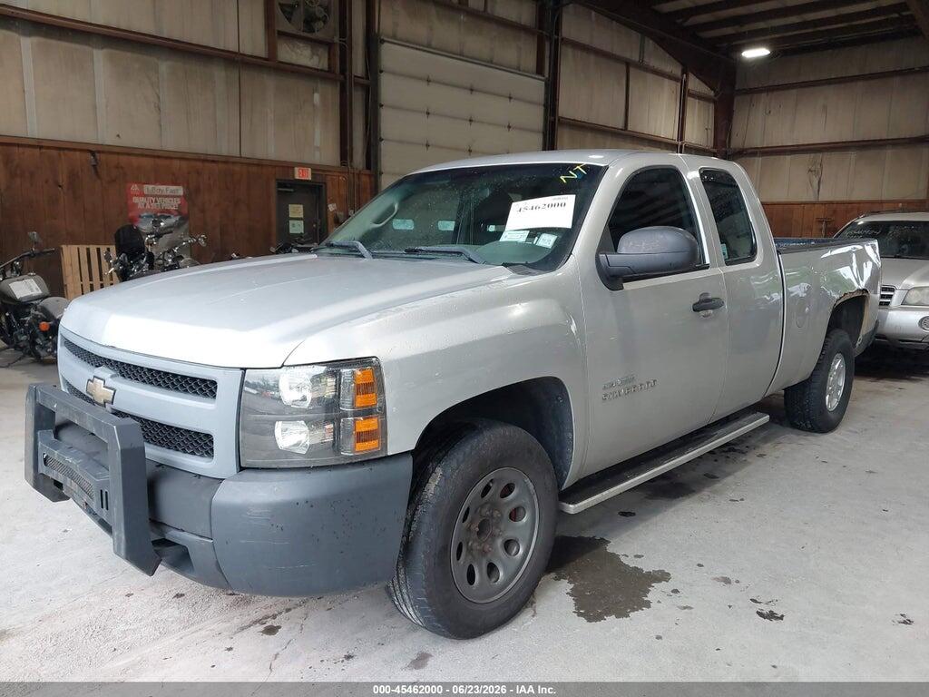 1GCRCPEX0BZ118240 2011 CHEVROLET SILVERADO 1500 photo no. 2