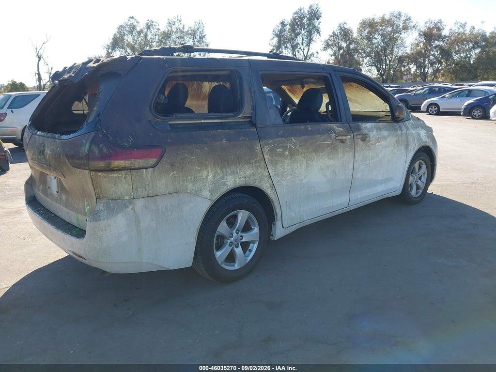 5TDKK3DC0CS207370 2012 TOYOTA SIENNA photo no. 4
