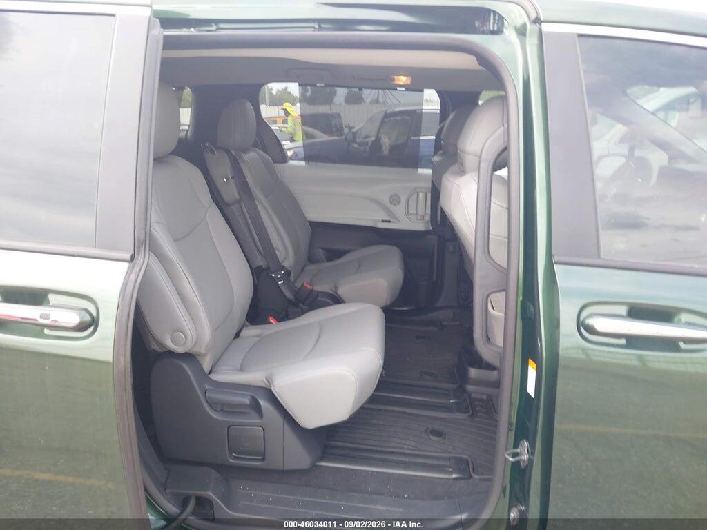 5TDYRKECXTS333508 2026 TOYOTA SIENNA photo no. 8