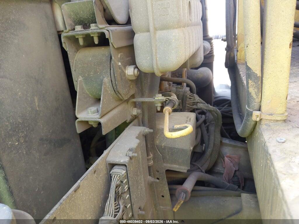 1GBM7C1C72J509012 2002 CHEVROLET F7B042/F7B064 photo no. 9