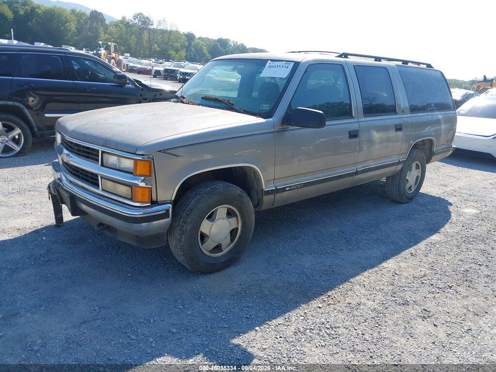 3GNFK16R9XG259213 1999 CHEVROLET SUBURBAN 1500 photo no. 2