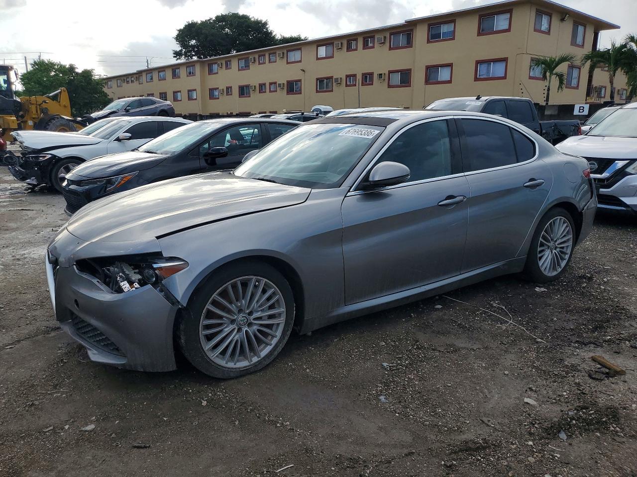 2017 ALFA ROMEO GIULIA ZARFAECN3H7537000