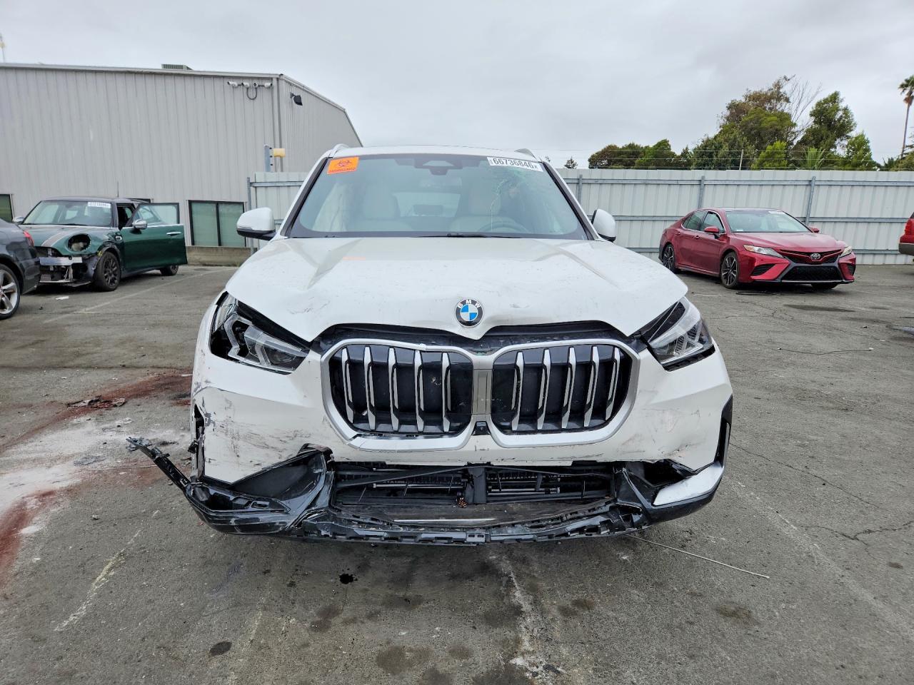2025 BMW X1 XDRIVE28I — Фото 5 из 13