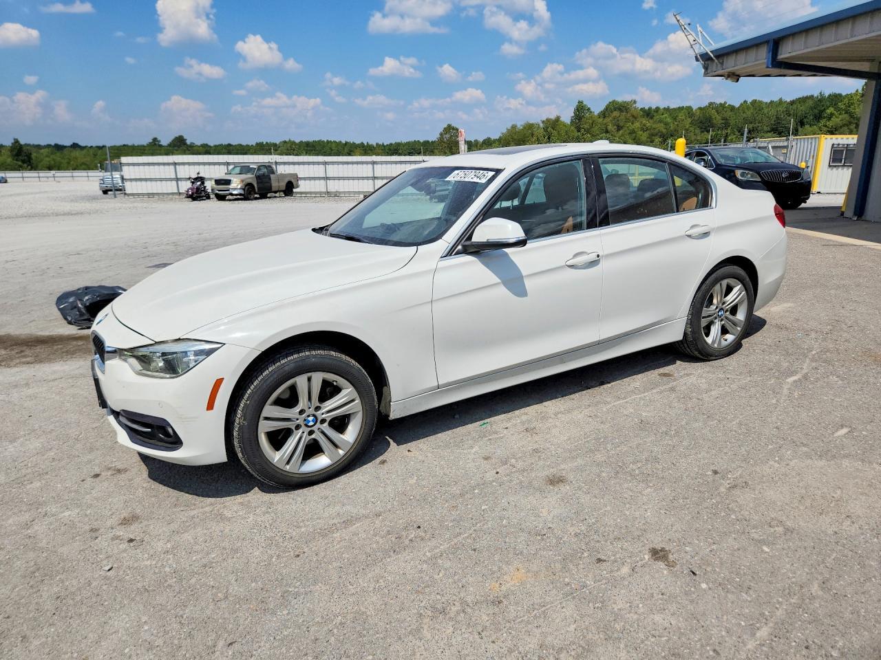 2017 BMW 330 WBA8D9G38HNU62281
