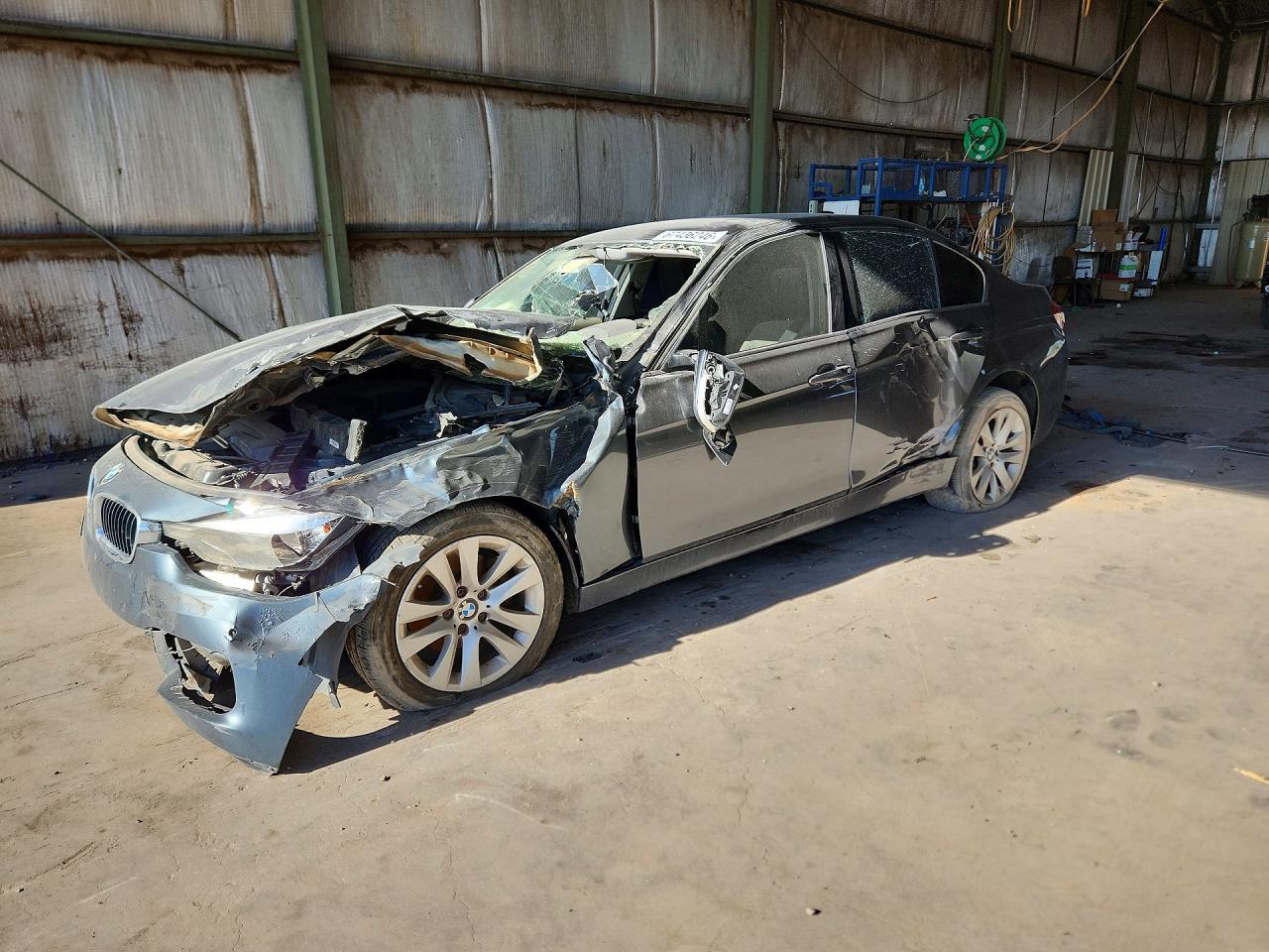 2016 BMW 320 WBA8E1G54GNT99355