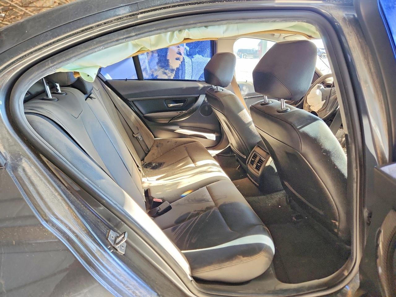 WBA8E1G54GNT99355 2016 BMW 320 photo no. 10