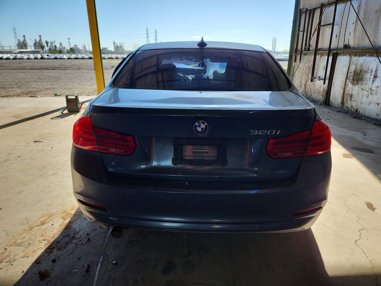 WBA8E1G54GNT99355 2016 BMW 320 photo no. 6