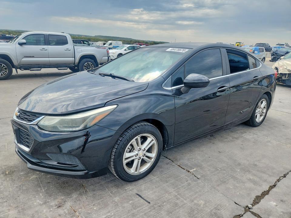 2018 CHEVROLET CRUZE 1G1BE5SMXJ7115570