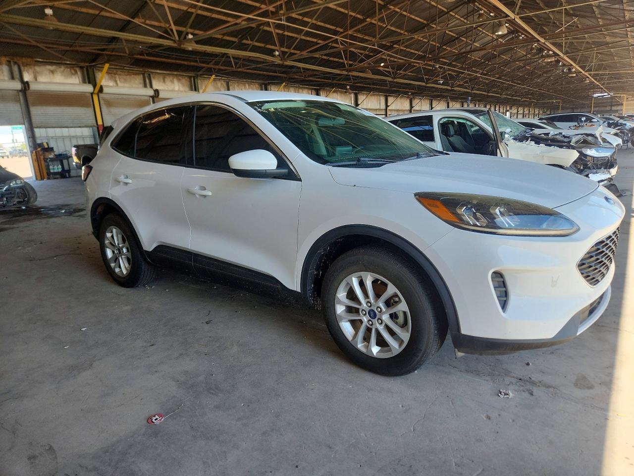 2020 FORD ESCAPE SE — Фото 4 из 12