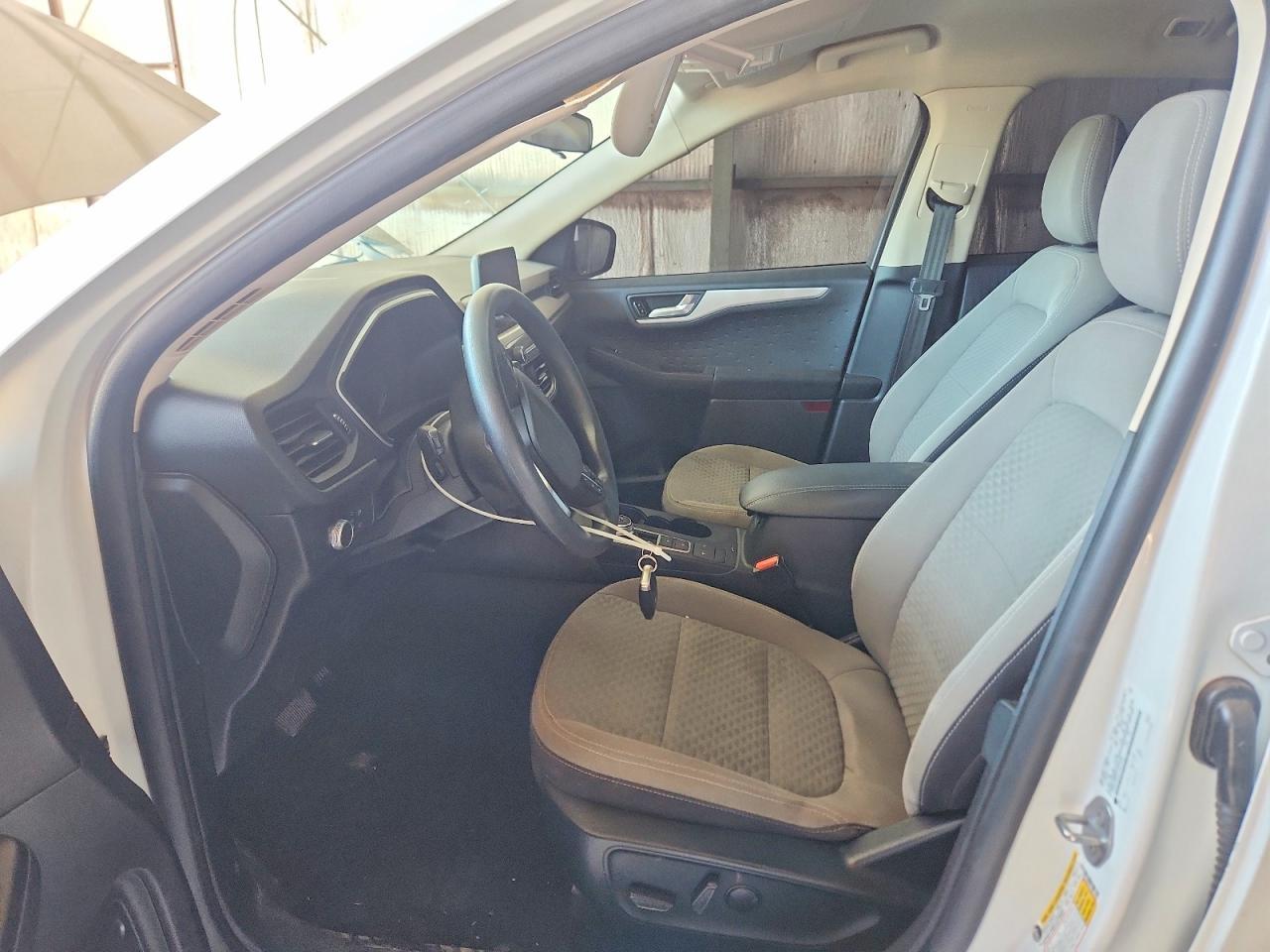 2020 FORD ESCAPE SE — Фото 7 из 12