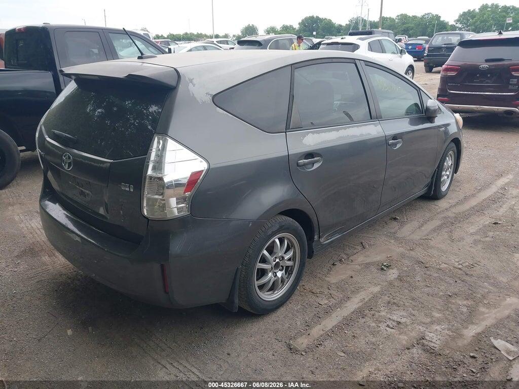 JTDZN3EU8D3190303 2013 TOYOTA PRIUS V photo no. 4