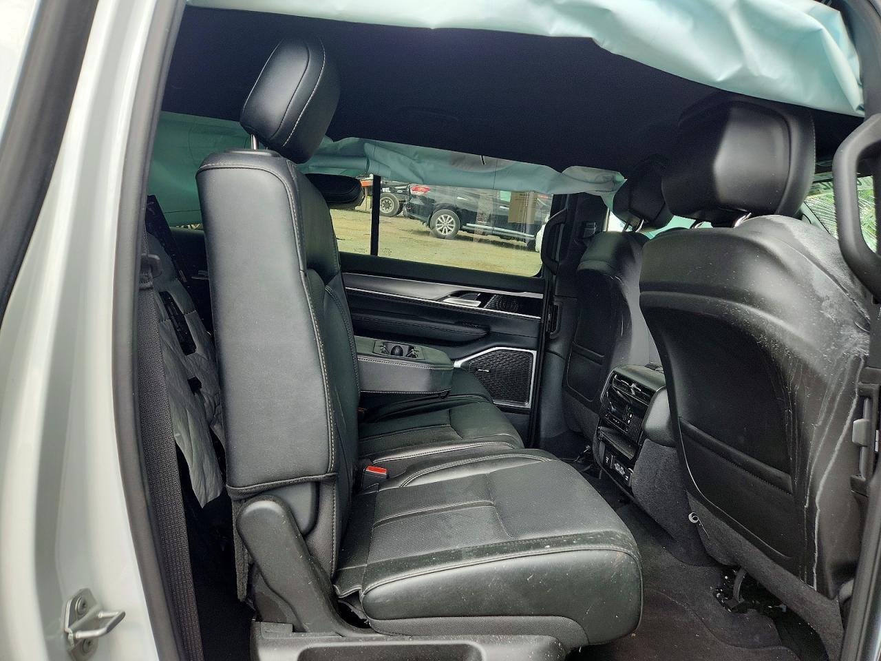 2025 JEEP WAGONEER L SERIES II — Фото 11 из 13