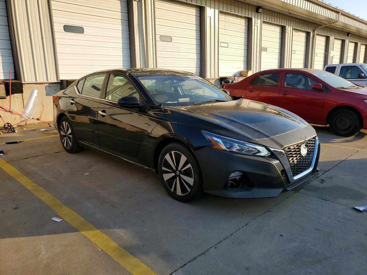 2022 NISSAN ALTIMA SV — Фото 4 из 12