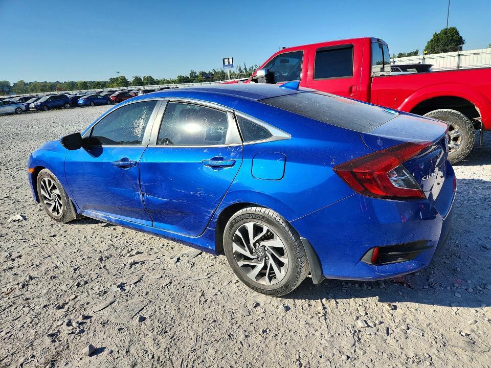 19XFC2F79JE043990 2018 HONDA CIVIC photo no. 2