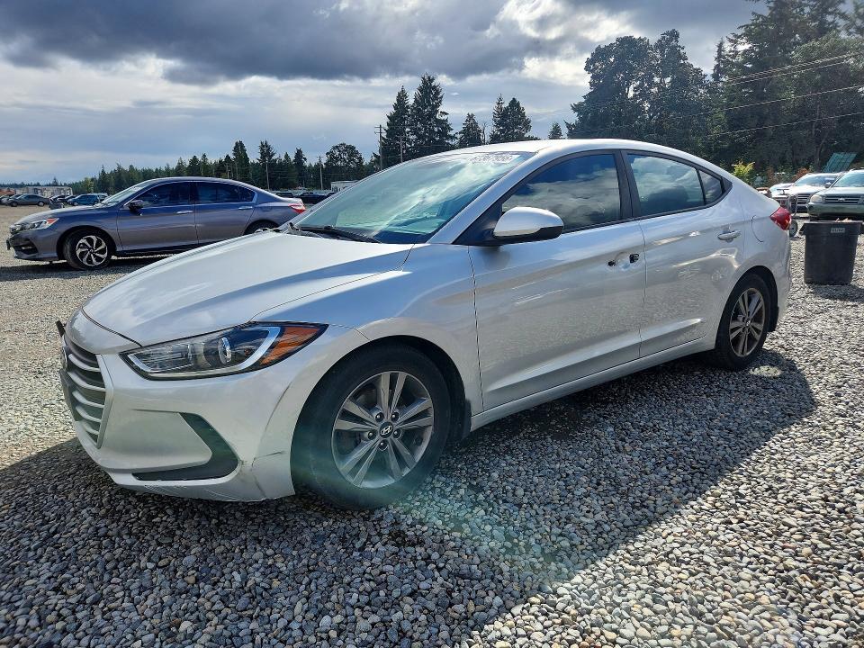 2018 HYUNDAI ELANTRA 5NPD84LF3JH247583
