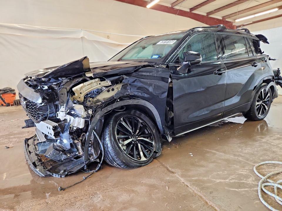 2022 TOYOTA HIGHLANDER 5TDLZRAH5NS110655