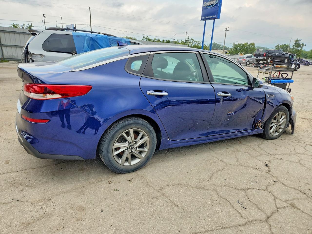 2019 KIA OPTIMA LX — Фото 3 из 12