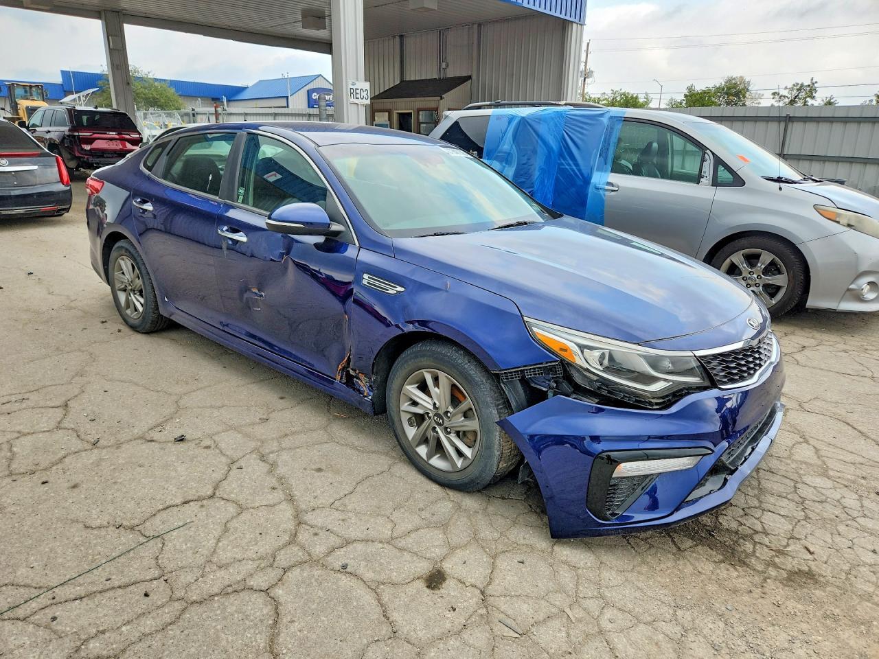 2019 KIA OPTIMA LX — Фото 4 из 12