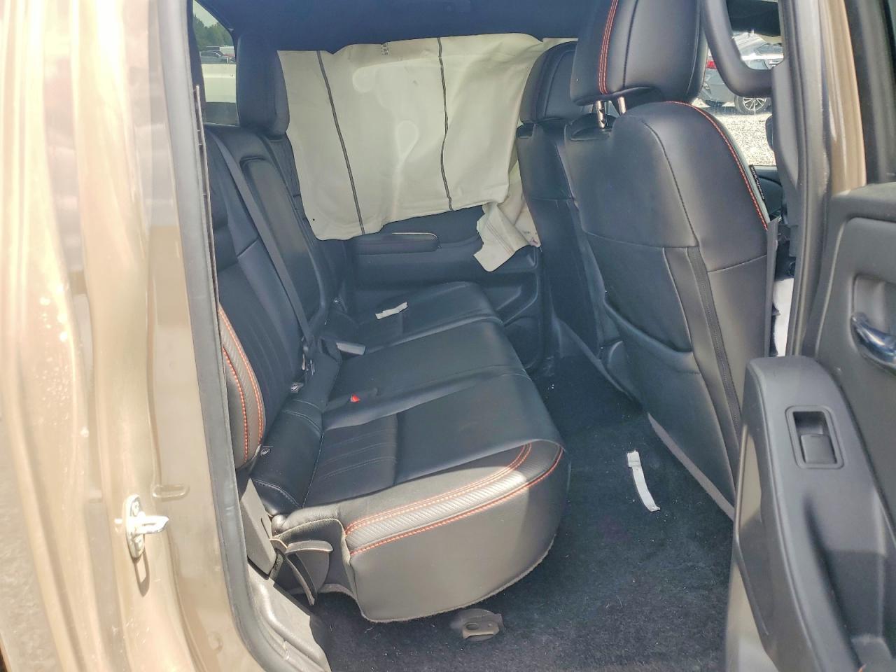 2023 NISSAN FRONTIER PRO-4X — Фото 12 из 15
