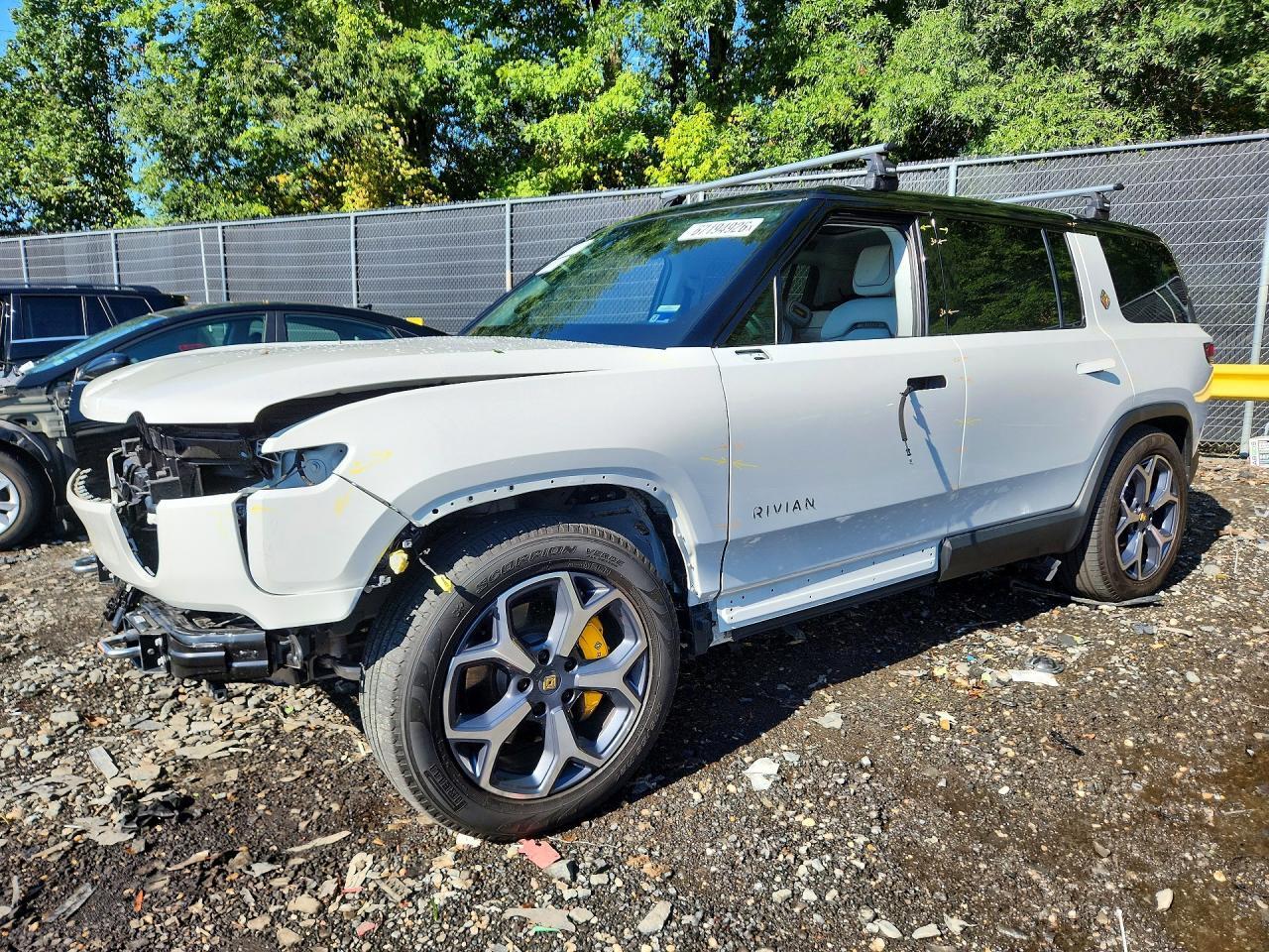 2023 RIVIAN R1S 7PDSGABA5PN021545