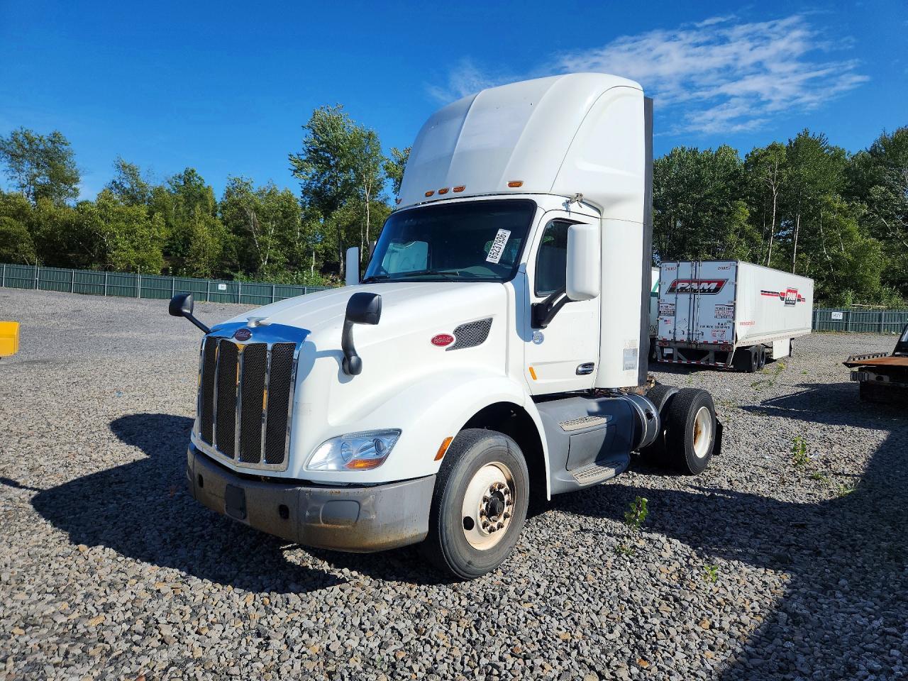 2016 PETERBILT 579 1XPBA48X8GD339783