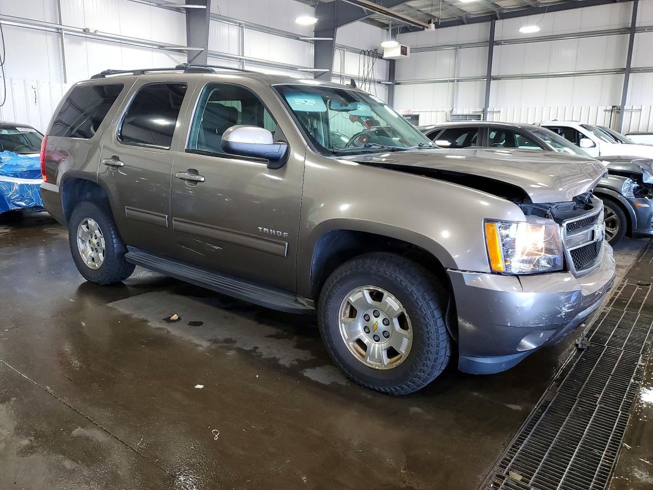 2011 CHEVROLET TAHOE K1500 LS — Фото 4 из 12