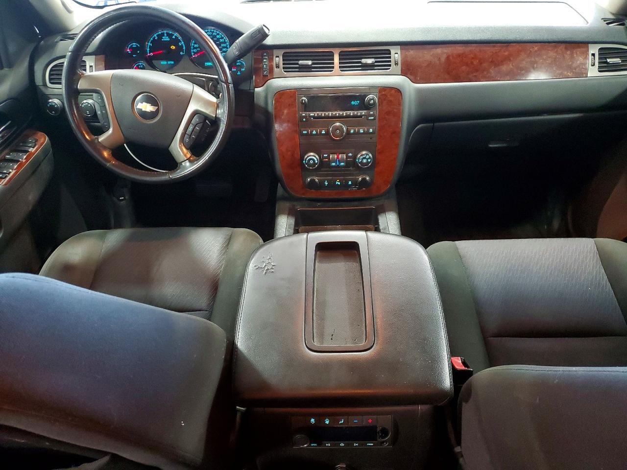 2011 CHEVROLET TAHOE K1500 LS — Фото 8 из 12
