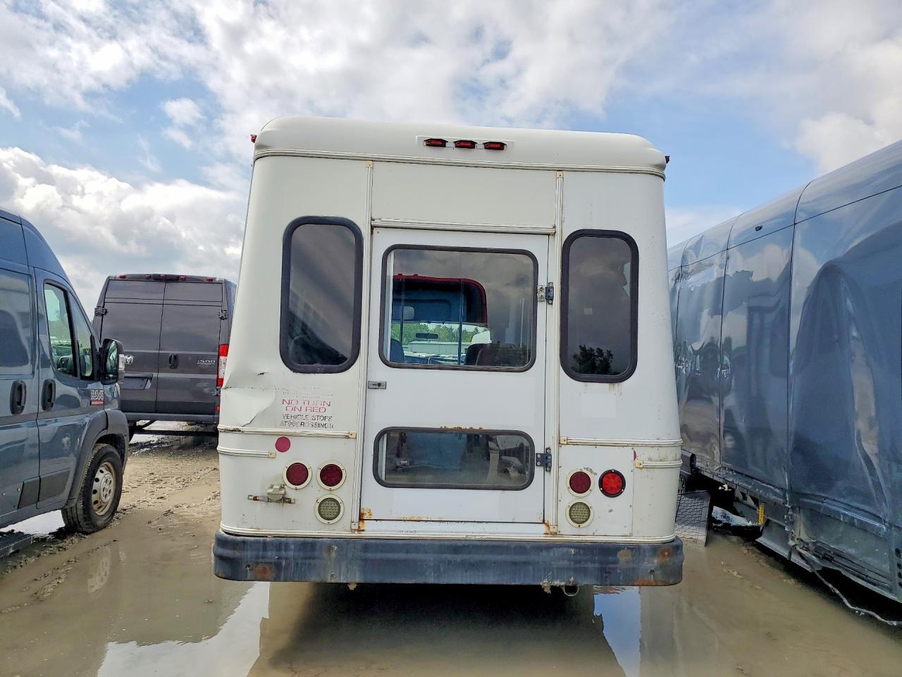 2008 FORD ECONOLINE E350 SUPER DUTY CUTAWAY VAN — Фото 6 из 13