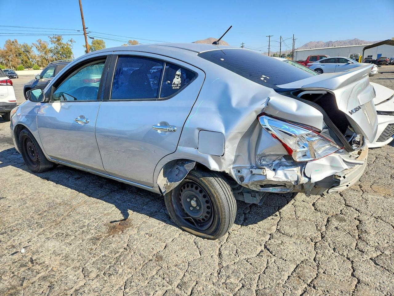 2017 NISSAN VERSA 1.6 S — Фото 2 из 12