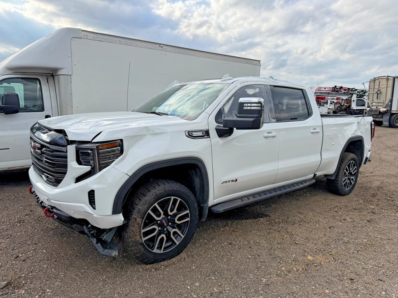 2026 GMC SIERRA K1500 AT4 — Фото 2 из 10