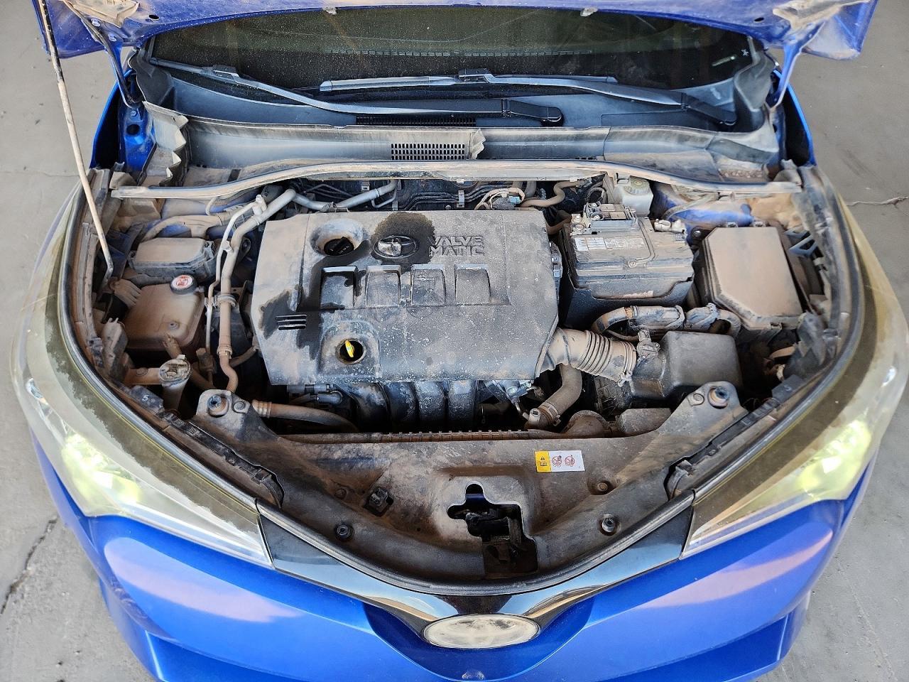 2019 TOYOTA C-HR XLE — Фото 11 из 12