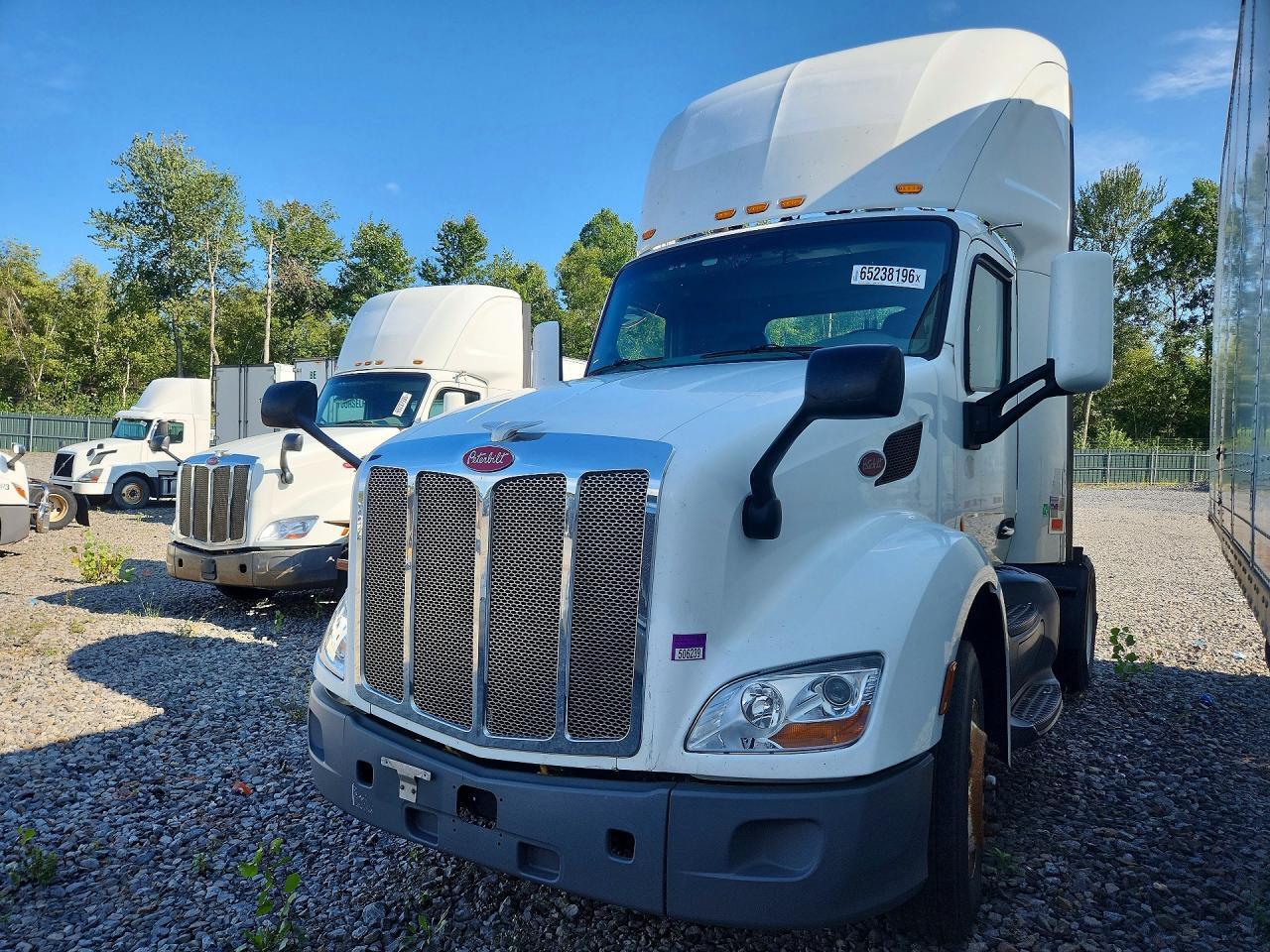2018 PETERBILT 579 1XPBA48XXJD478109