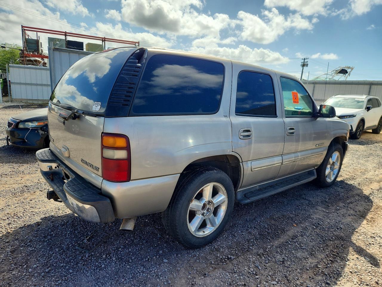 2002 CHEVROLET TAHOE C1500 — Фото 3 из 13
