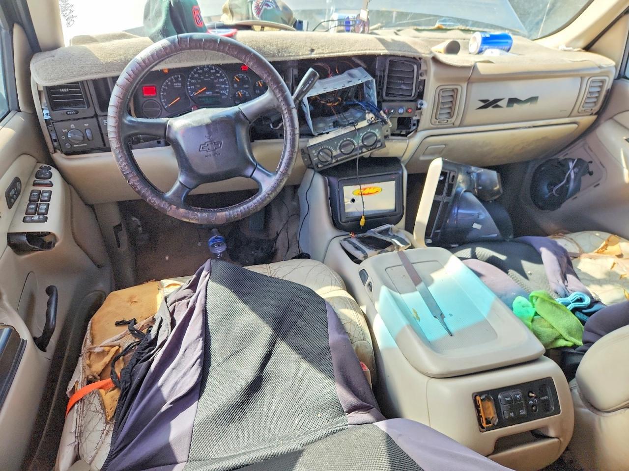 2002 CHEVROLET TAHOE C1500 — Фото 8 из 13