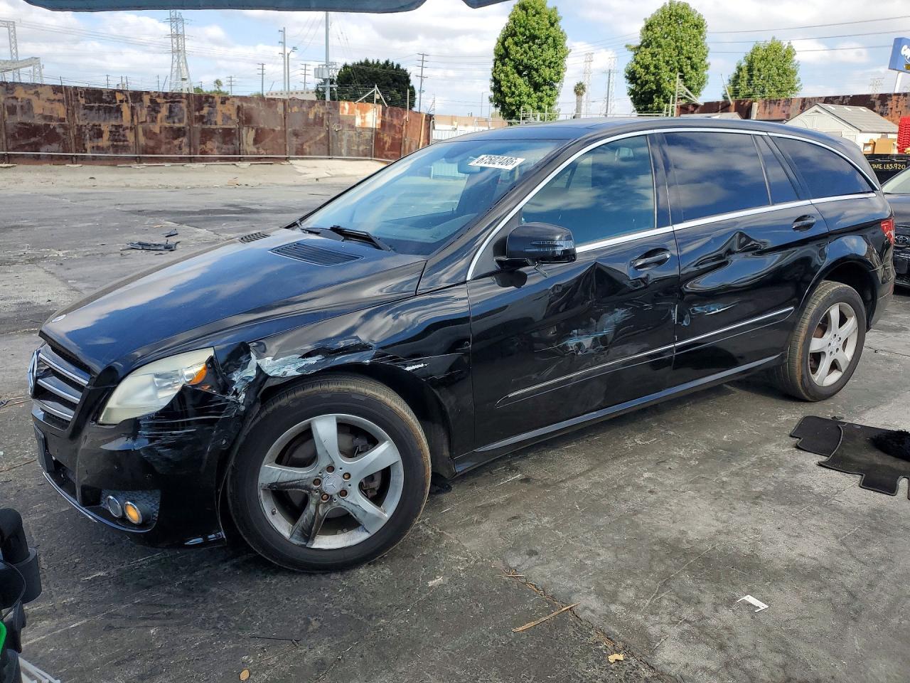 2011 MERCEDES-BENZ R 4JGCB6FEXBA113587