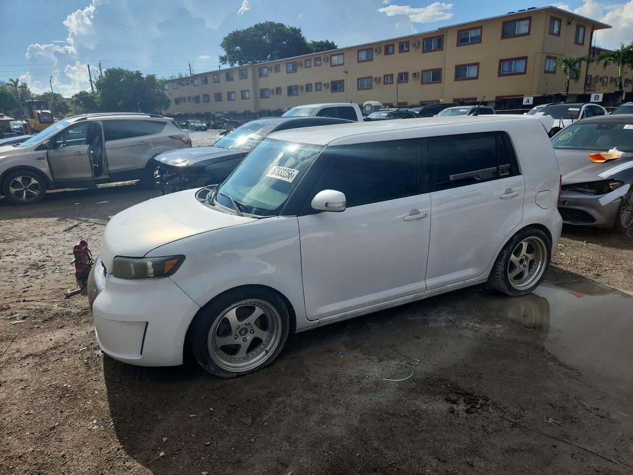 2008 TOYOTA SCION JTLKE50E481004033