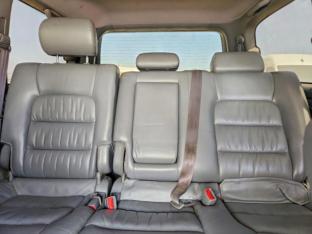 JTJHT00W123521967 2002 LEXUS LX photo no. 10