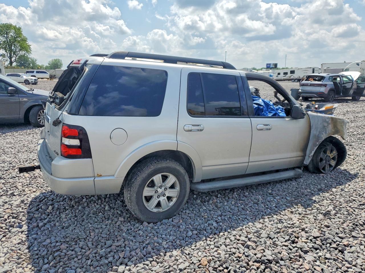 1FMEU7DE8AUA79755 2010 FORD EXPLORER photo no. 3