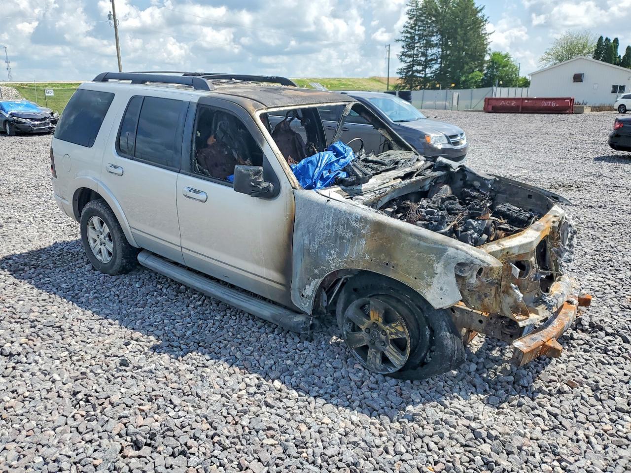 1FMEU7DE8AUA79755 2010 FORD EXPLORER photo no. 4