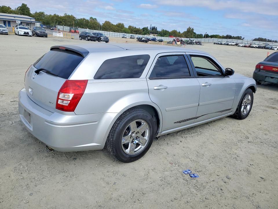 2D4FV48V55H123690 2005 DODGE MAGNUM photo no. 3