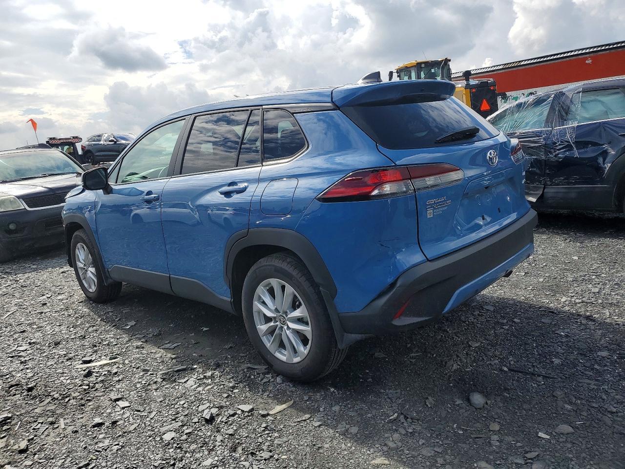 2026 TOYOTA COROLLA CROSS LE — Фото 2 из 14