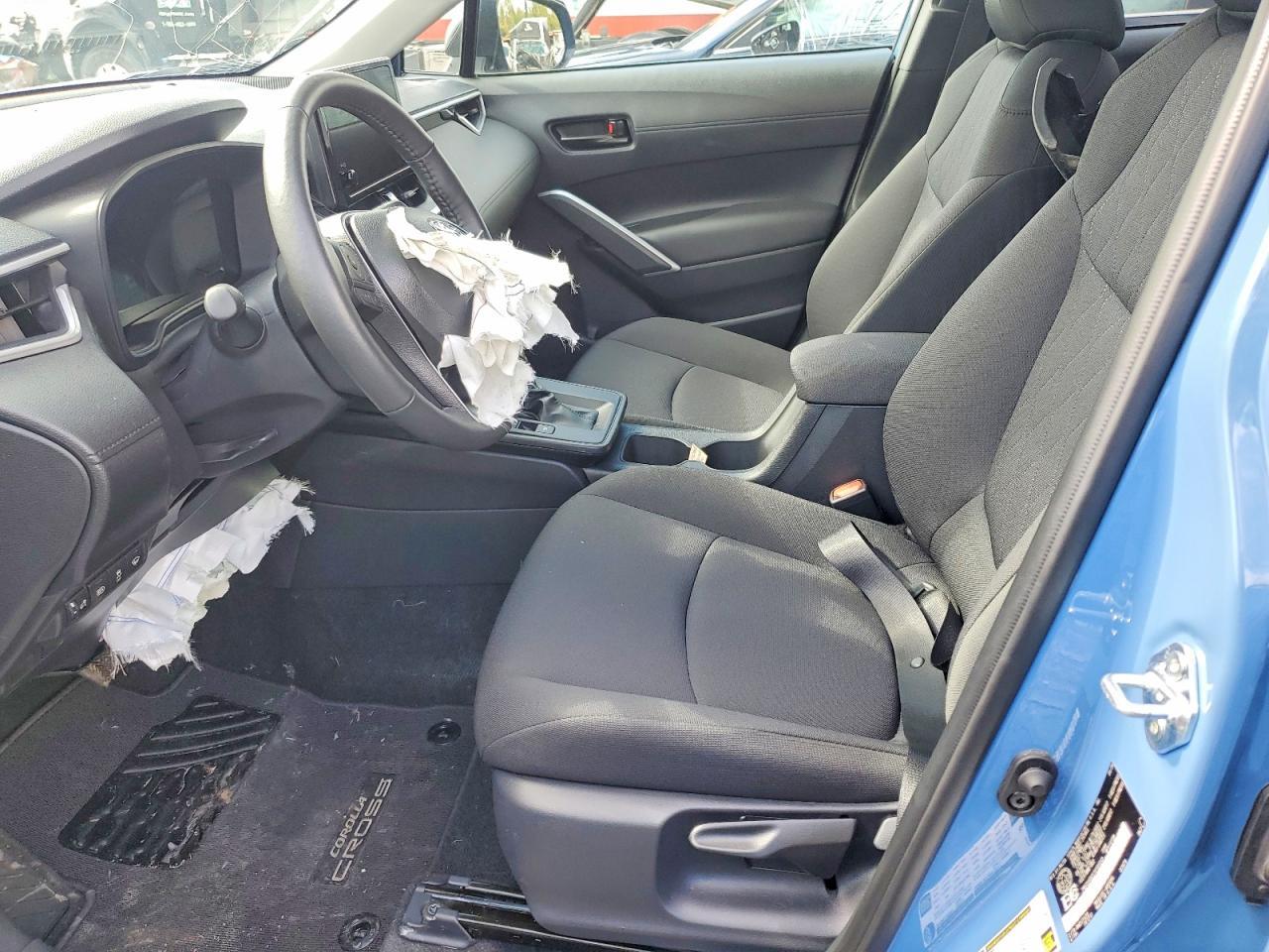 2026 TOYOTA COROLLA CROSS LE — Фото 7 из 14