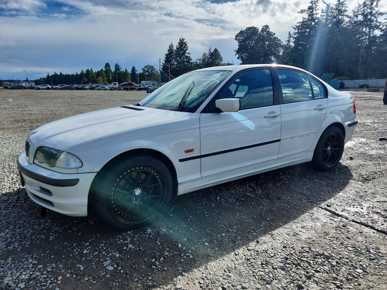 WBAAV33451FV02116 2001 BMW 325 photo no. 1