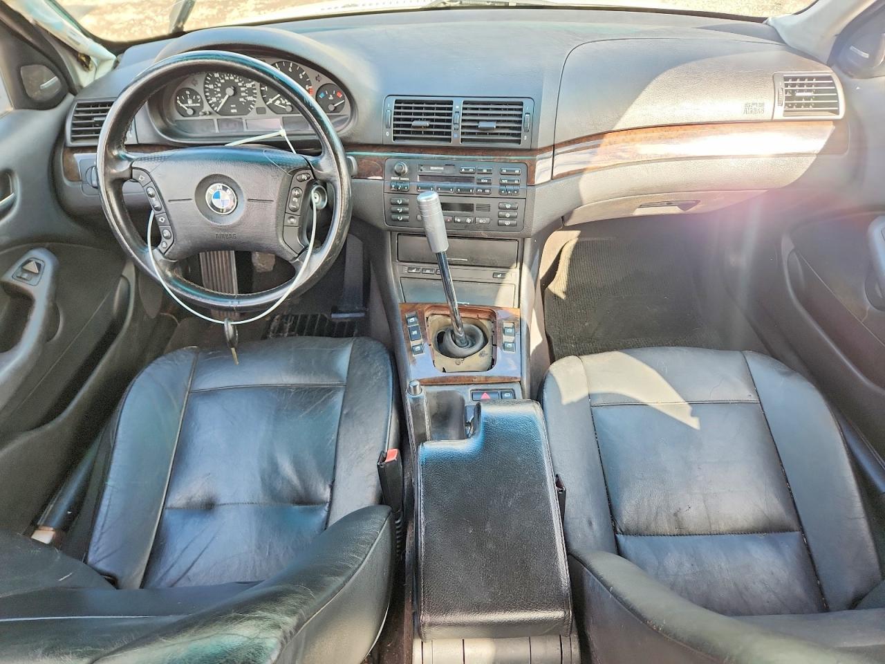 WBAAV33451FV02116 2001 BMW 325 photo no. 8