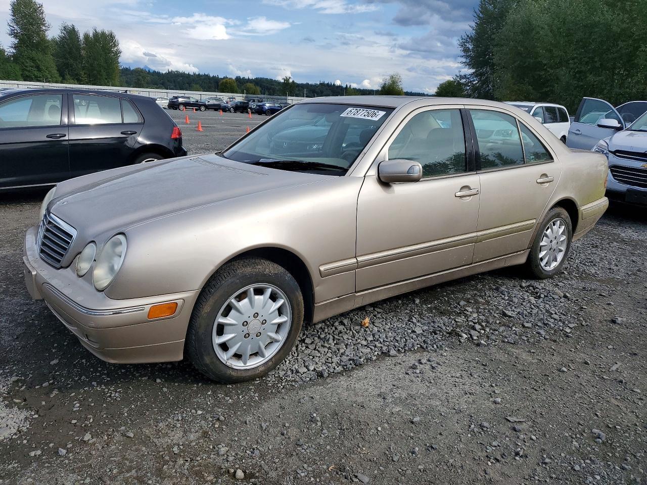2001 MERCEDES-BENZ E WDBJF82J11X061467