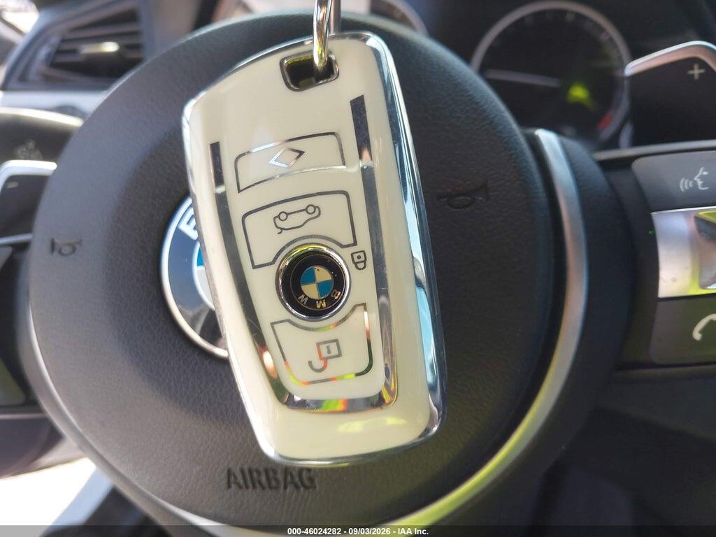 WBA5B1C56FD919724 2015 BMW 535I photo no. 11