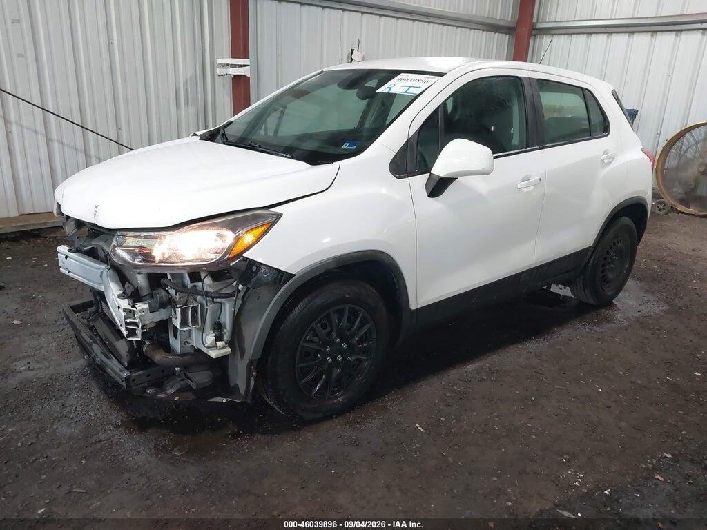 3GNCJKSB4HL253302 2017 CHEVROLET TRAX photo no. 2